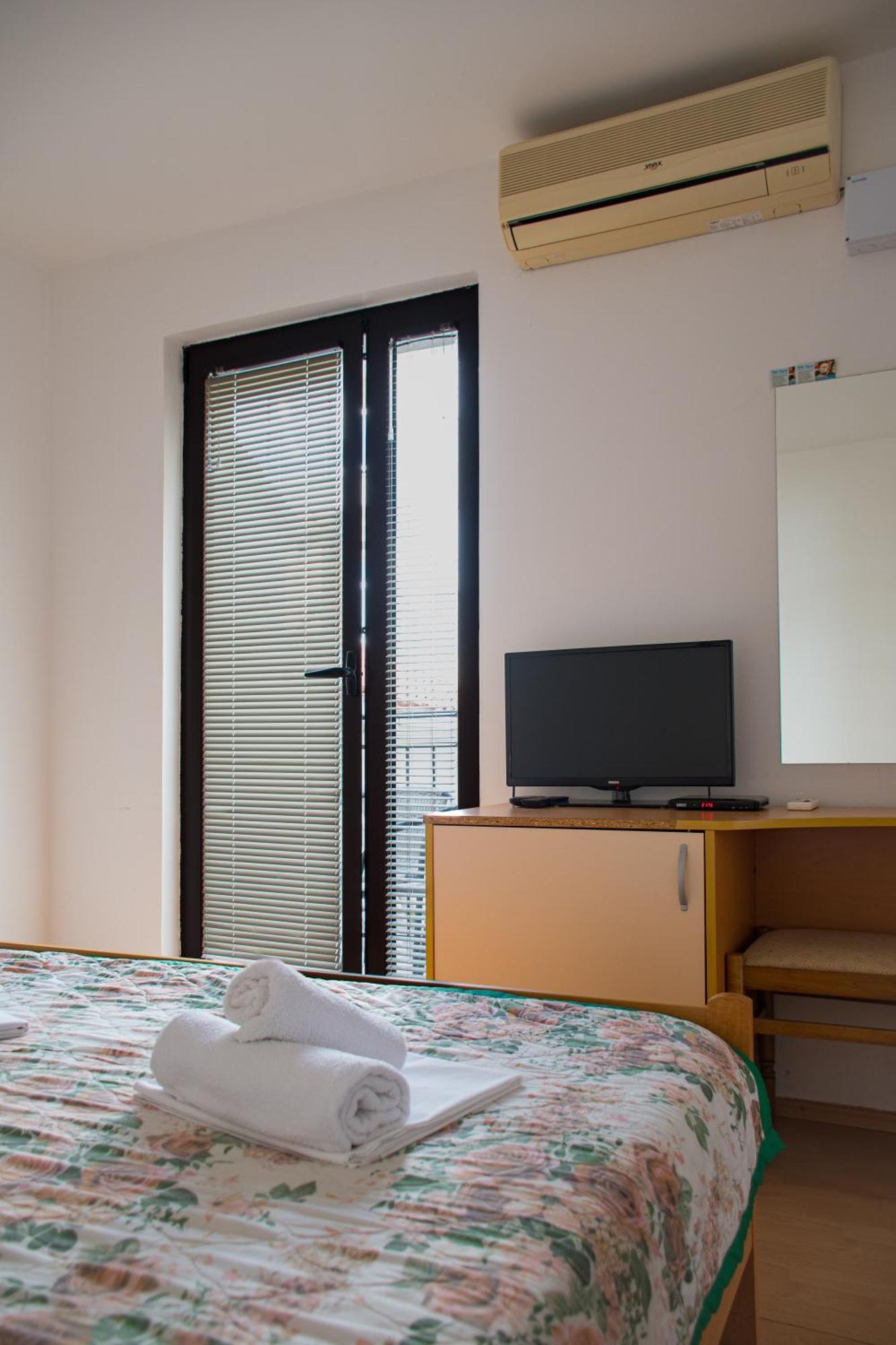 Villa Vojnic Budva Exterior foto